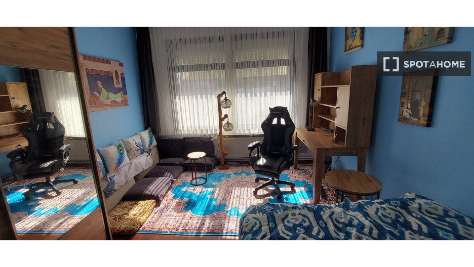Double room Istanbul, 3 beds, 80m² — photo 17