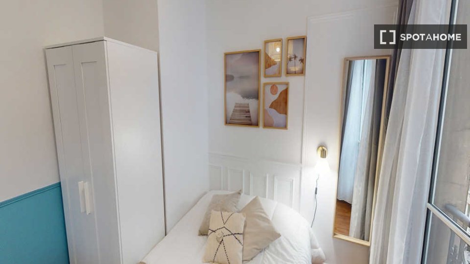 Double room Paris, 6 beds, 100m² — photo 12