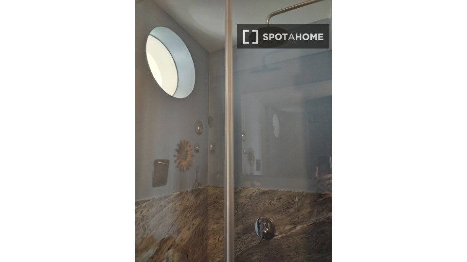 Apartment Lisbon, 2 beds, 60m² — photo 17