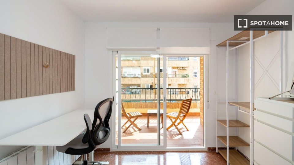 Double room Granada, 5 beds, 150m² — photo 7