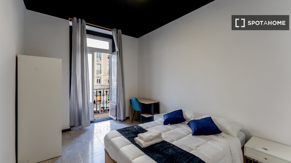 Double room Madrid, 11 beds — photo 10