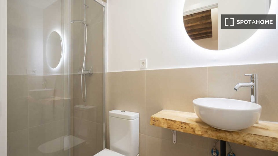 Double room Madrid, 16 beds — photo 28