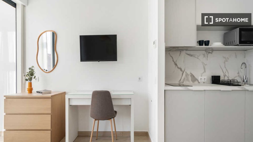 Double room Madrid, 12 beds — photo 8