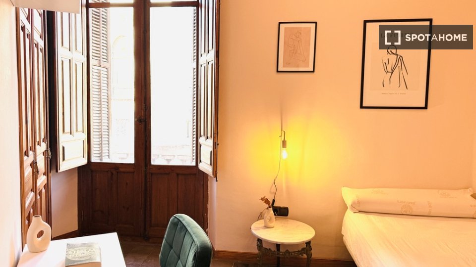 Double room Granada, 1 bed — photo 1