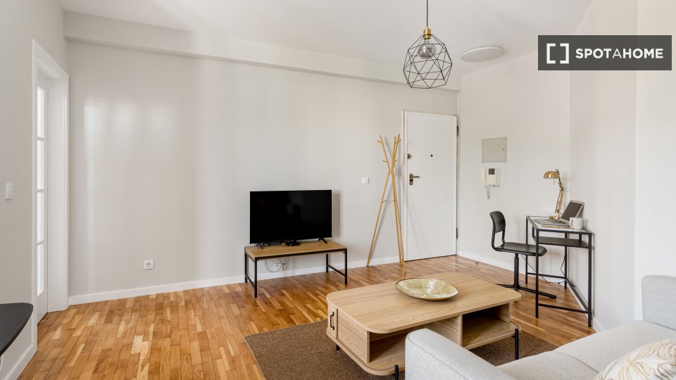 Apartment Lisbon, 1 bed — photo 11