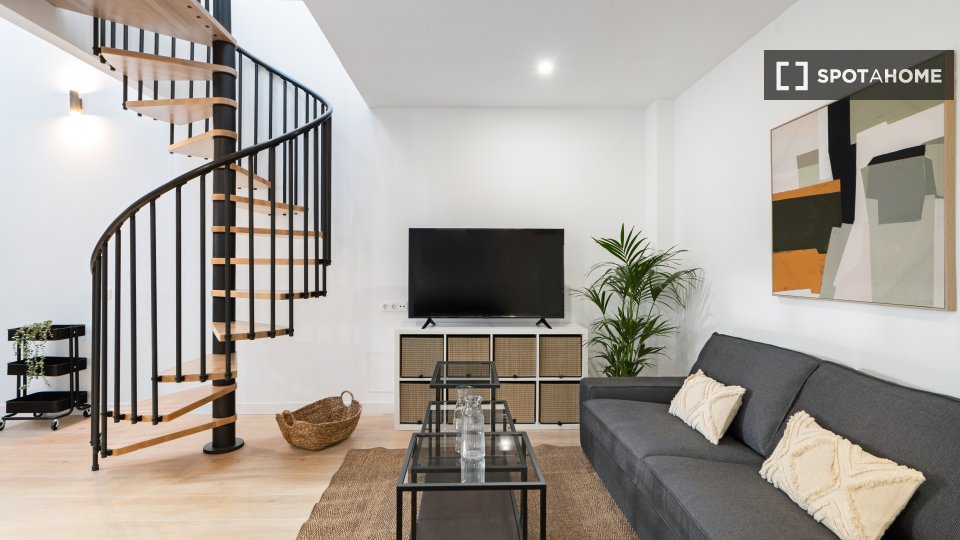 Double room Madrid, 4 beds, 140m² — photo 15