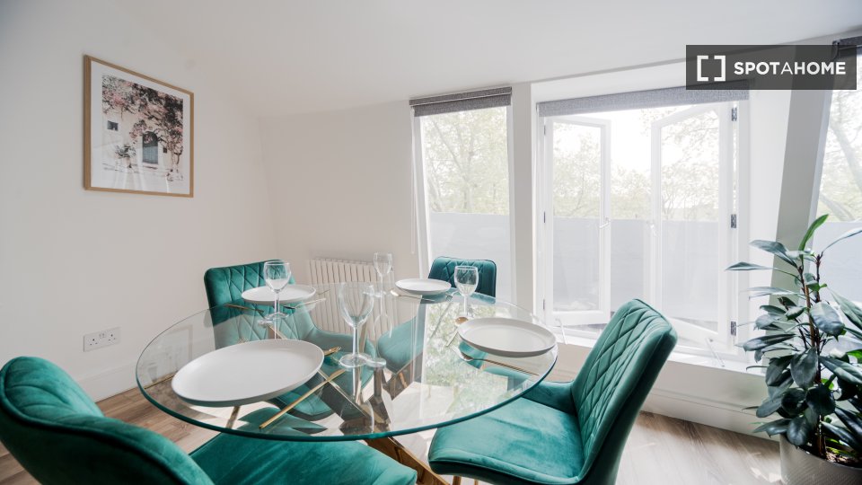 Apartment London, 2 beds, 60m² — photo 34