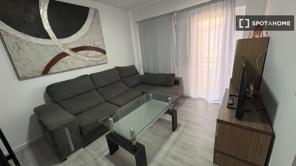 Double room Valencia, 3 beds, 70m² — photo 7