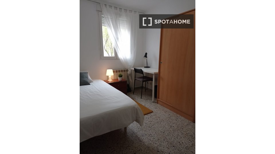 Double room Madrid, 5 beds — photo 8