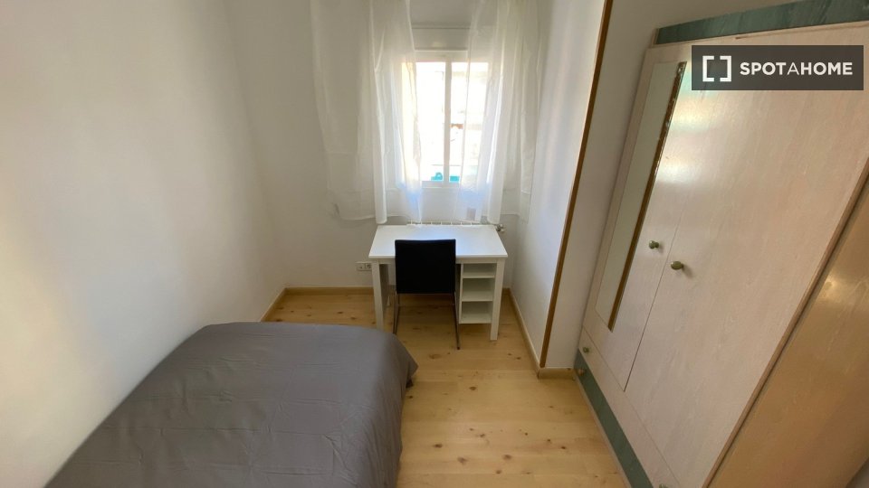 Double room Madrid, 4 beds — photo 2