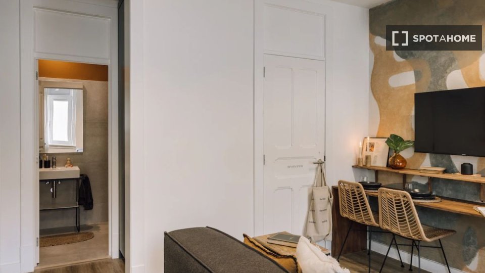 Apartment Lisbon, 1 bed — photo 7