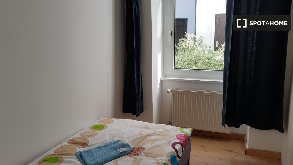 Double room Berlin, 5 beds, 100m² — photo 11