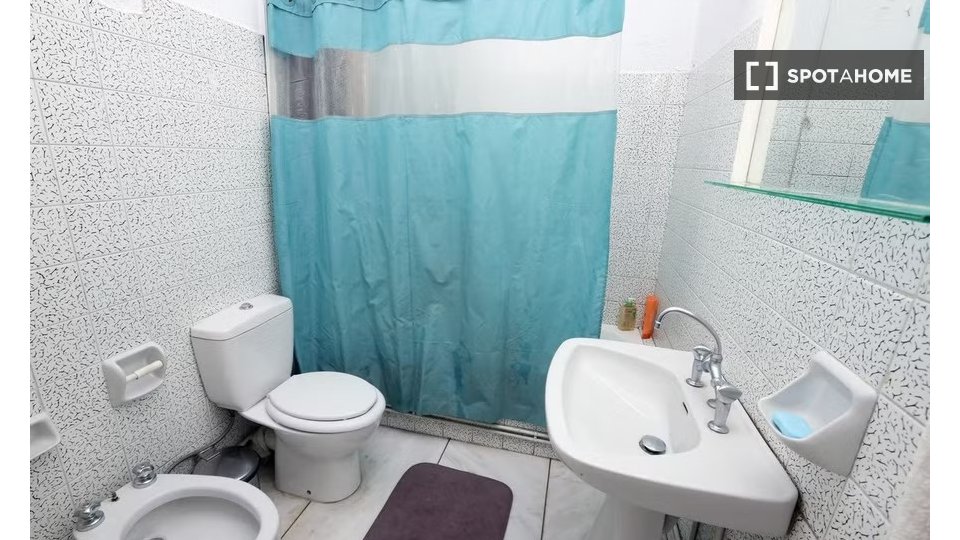 Double room Athens, 4 beds — photo 19