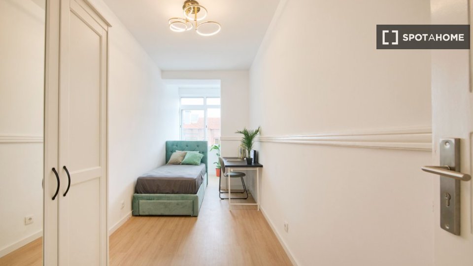 Double room Lisbon, 7 beds — photo 1