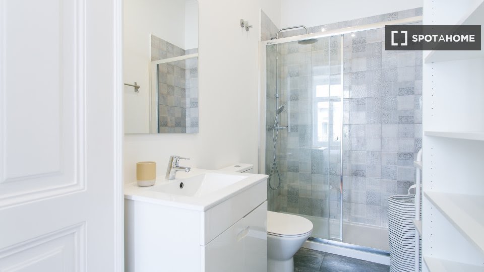 Double room Lisbon, 8 beds — photo 10