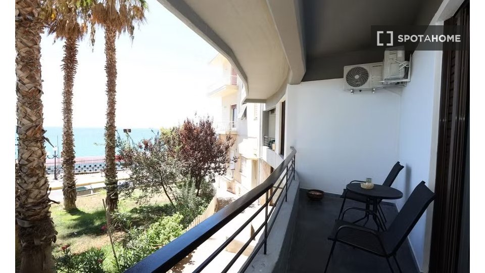 Double room Athens, 4 beds — photo 19