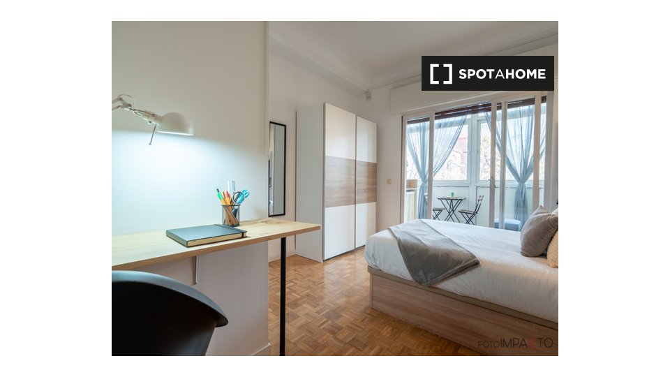 Double room Madrid, 6 beds, 207m² — photo 2