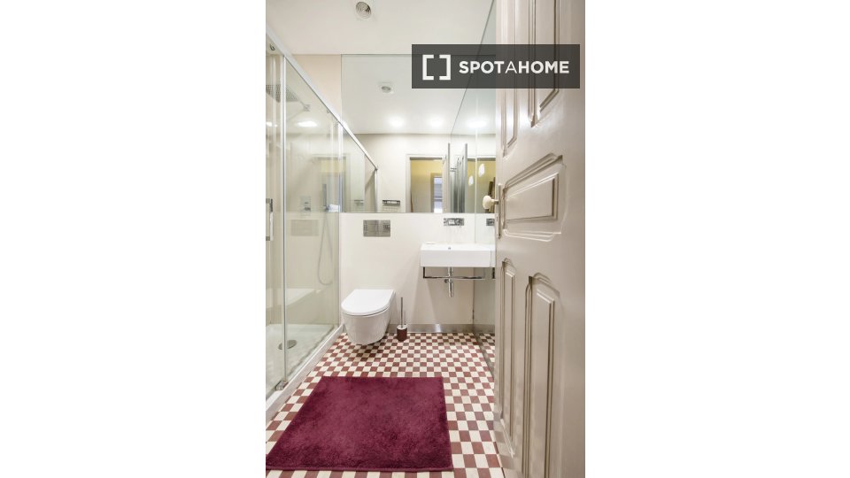 Apartment Lisbon, 1 bed — photo 17