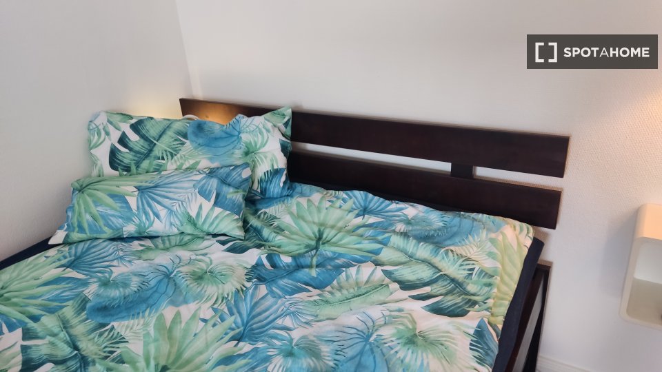 Double room Stuttgart, 3 beds — photo 3