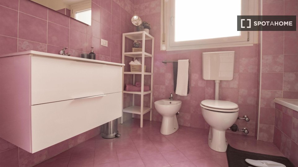 Double room Turin, 4 beds — photo 8