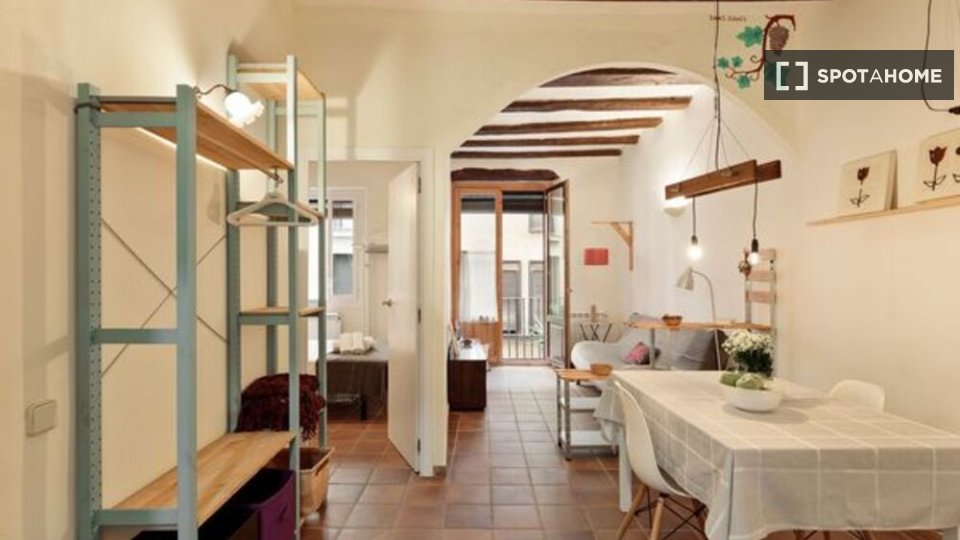 Apartment Barcelona, 1 bed, 40m² — photo 2