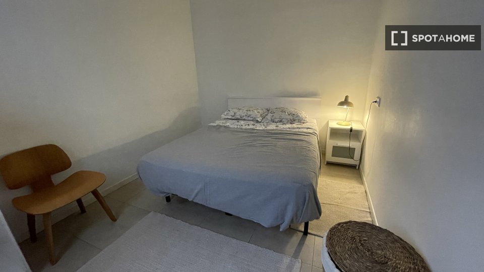 Double room Barcelona, 1 bed, 95m² — photo 2