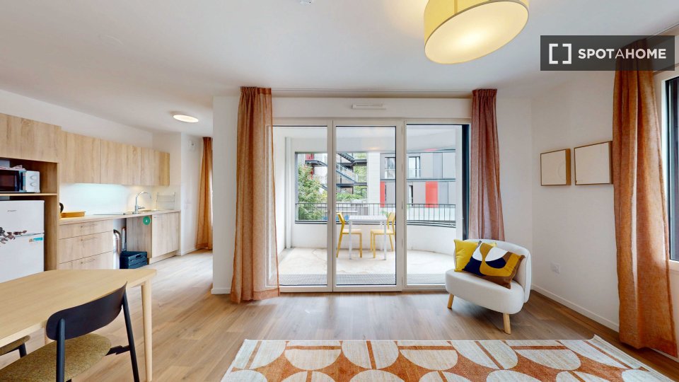 Double room Paris, 2 beds — photo 14