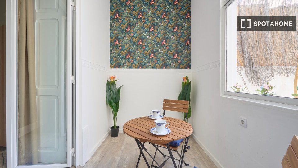 Double room Lisbon, 5 beds — photo 26