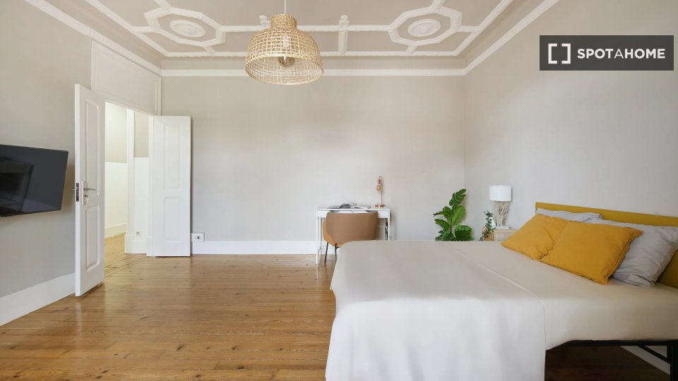 Double room Lisbon, 8 beds — photo 11