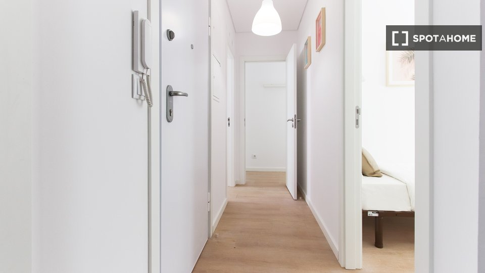Double room Lisbon, 4 beds — photo 14