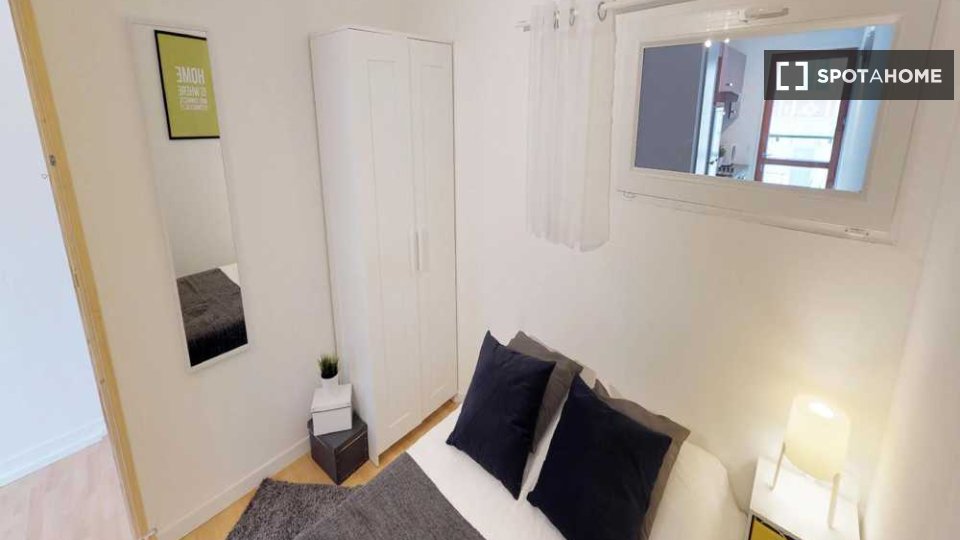 Double room Lille, 4 beds, 70m² — photo 11