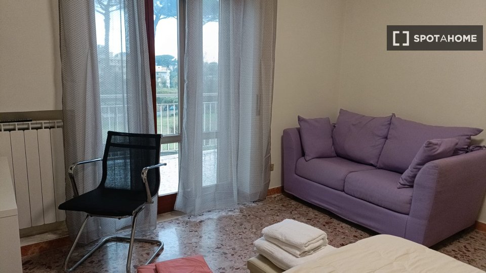 Double room Naples, 4 beds — photo 8
