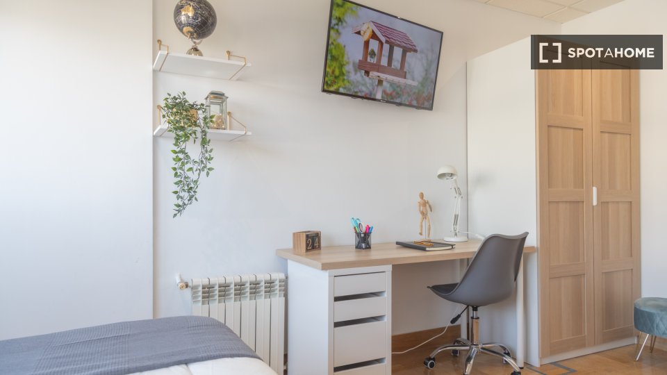 Double room Madrid, 5 beds — photo 12