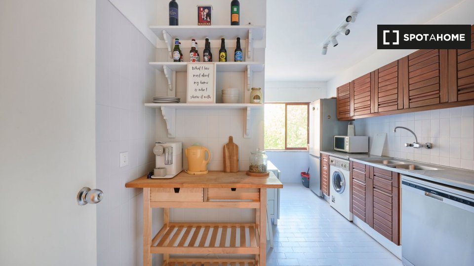 Double room Lisbon, 2 beds — photo 3