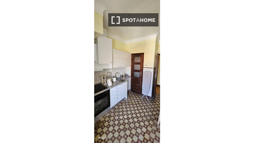 Double room Porto, 5 beds, 120m² — photo 8