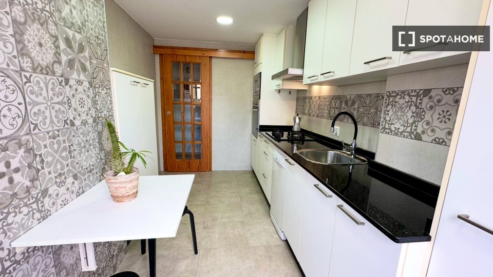 Apartment Alicante, 2 beds, 75m² — photo 6