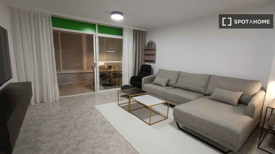 Apartment Valencia, 2 beds — photo 2