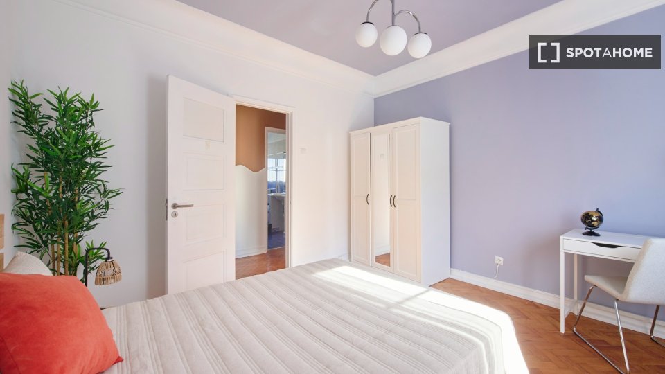 Double room Lisbon, 6 beds — photo 38