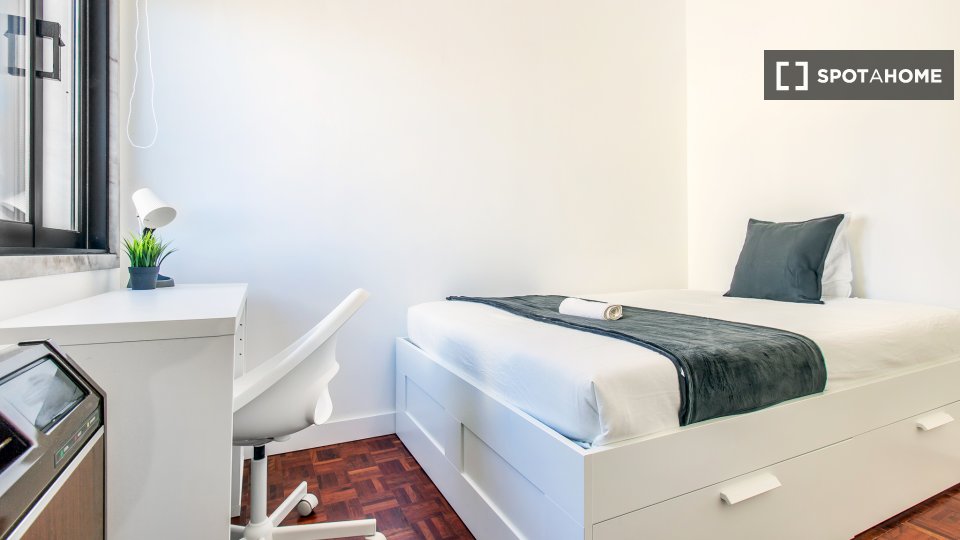 Double room Lisbon, 10 beds — photo 1