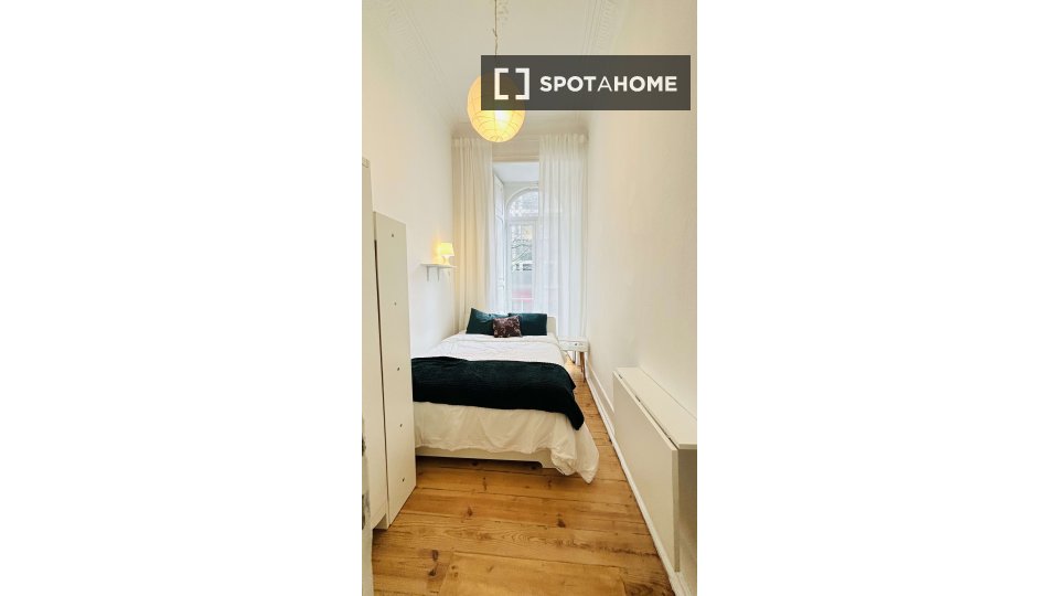 Double room Lisbon, 5 beds, 170m² — photo 17