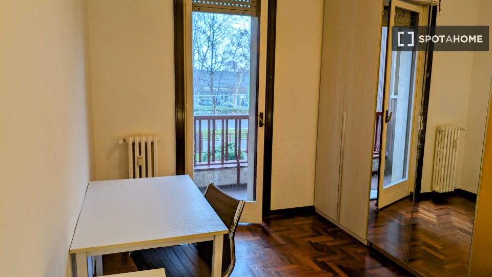 Double room Milan, 3 beds — photo 11