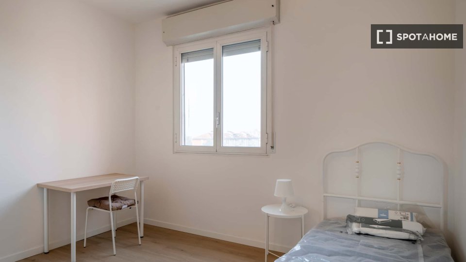Double room Milan, 1 bed — photo 1