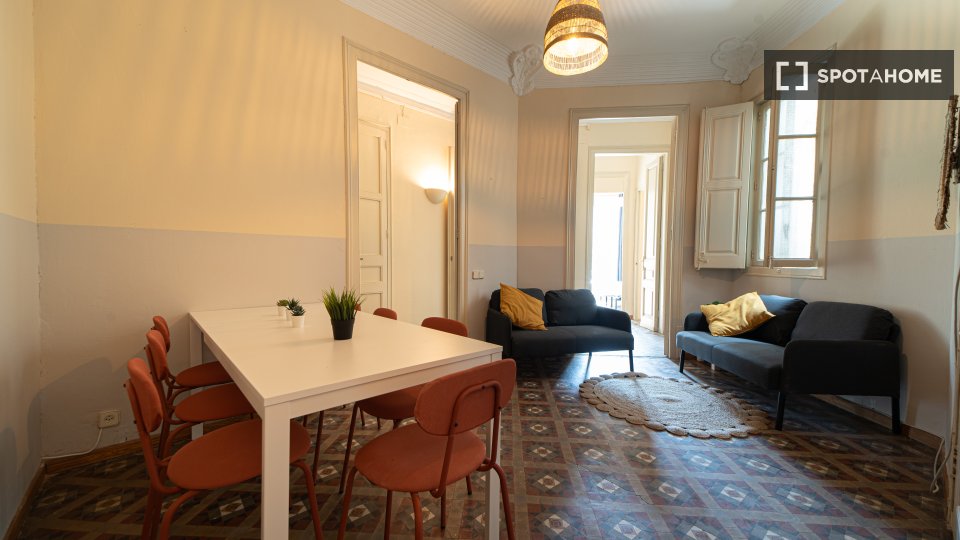 Double room Barcelona, 7 beds, 160m² — photo 4
