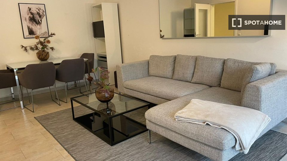 Apartment Munich, 3 beds — photo 1