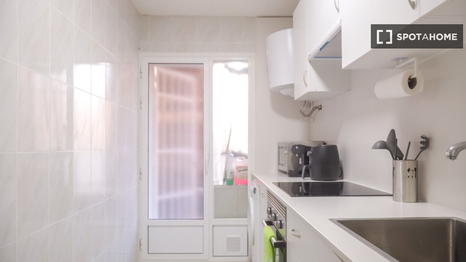 Double room Madrid, 5 beds — photo 17