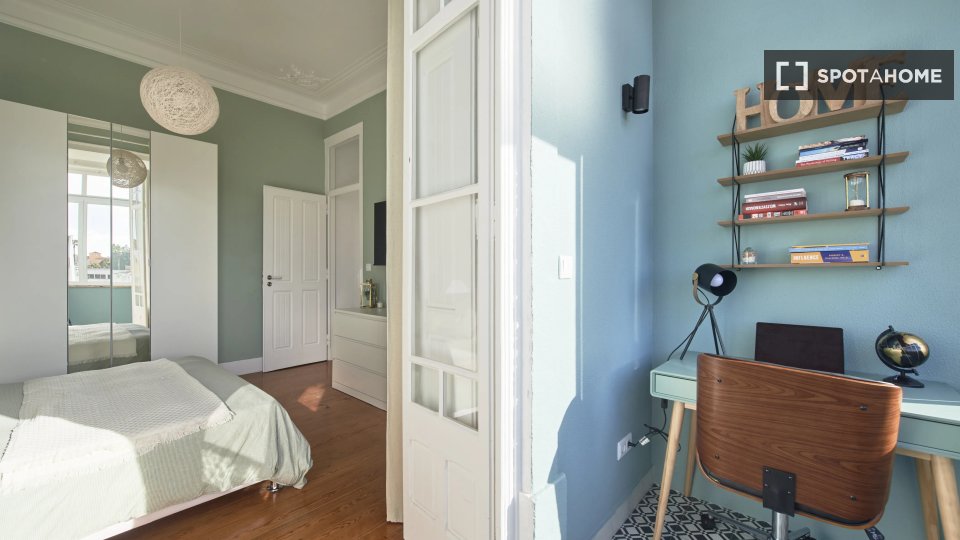 Double room Lisbon, 7 beds — photo 15