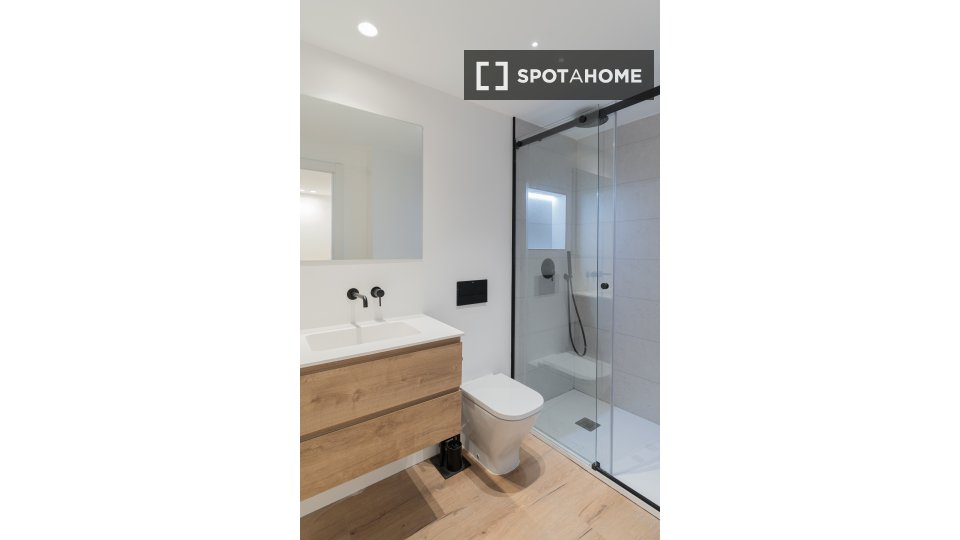 Double room Madrid, 6 beds — photo 16