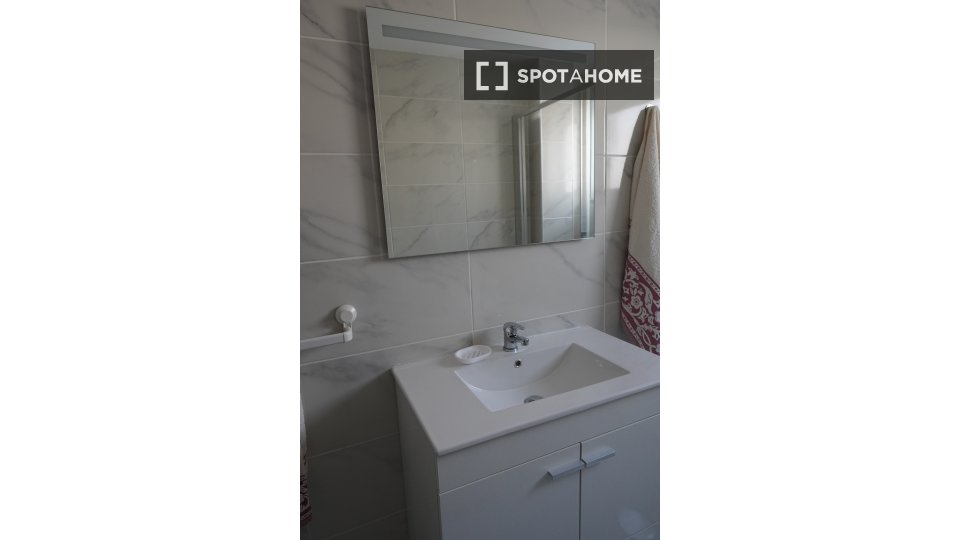 Double room Porto, 2 beds — photo 12