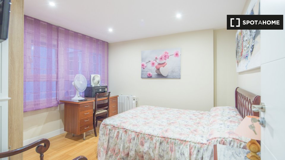 Double room Madrid, 8 beds — photo 36