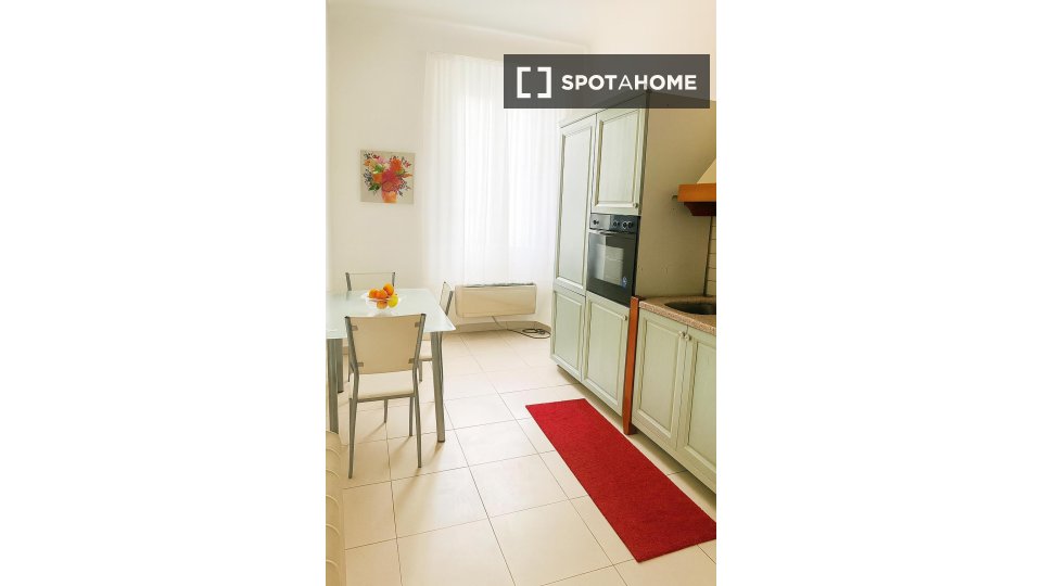 Double room Milan, 3 beds — photo 6
